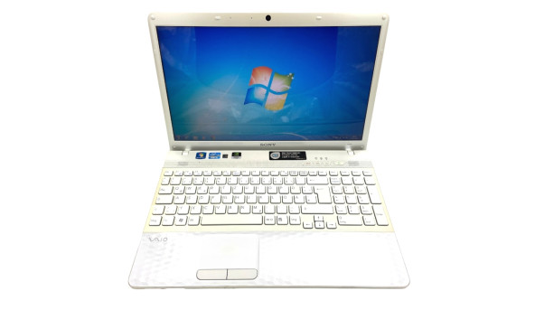 Ноутбук Sony VAIO PCG-71811M Intel Core I3-2310M 4 GB RAM 500 GB HDD NVIDIA GeForce 410M [15.6"] - ноутбук Б/У