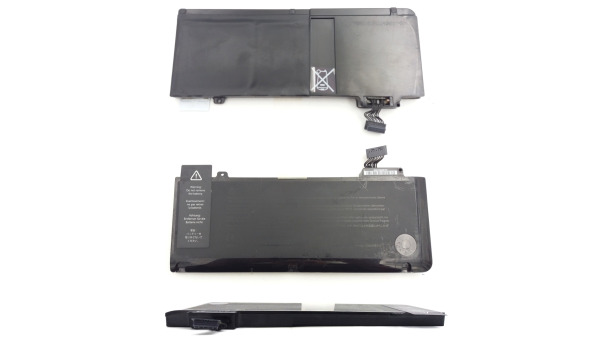 Оригінальна батарея акумулятор для ноутбука Apple MacBook Pro A1322 10.95V 60Wh Li-Ion Б/У - знос 30-35%