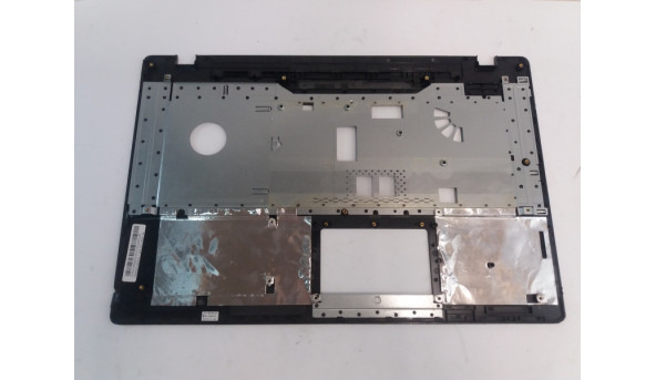 Середня частина корпуса для ноутбука Asus X75V, 13GNDO1AP072, Б/В. Зламане одне кріплення, вм'ятина справа знизу.