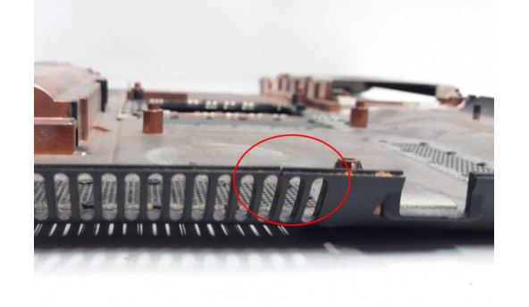 Нижня частина корпуса для ноутбука Sony Vaio PCG-61611M, 46NE7BAN000, Б/В, Пошкоджена решітка радіатора.