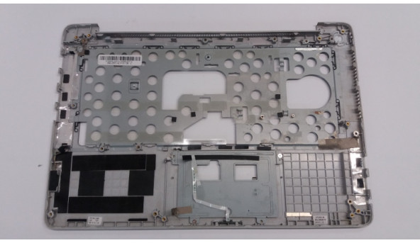 Середня частина корпуса для ноутбука Lenovo ideapad U410, 3KLZ8TALV00. Всі кріплення цілі, пошкоджена решітка радіатора.
