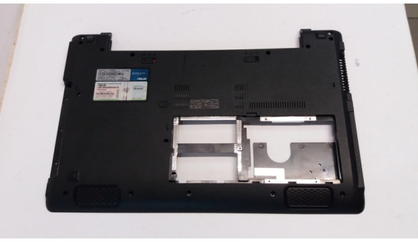 Нижня частина корпуса для ноутбука Asus UL50A, 13N0-FNA0501, Б/В, Всі кріплення цілі. Є подряпини та потертості.