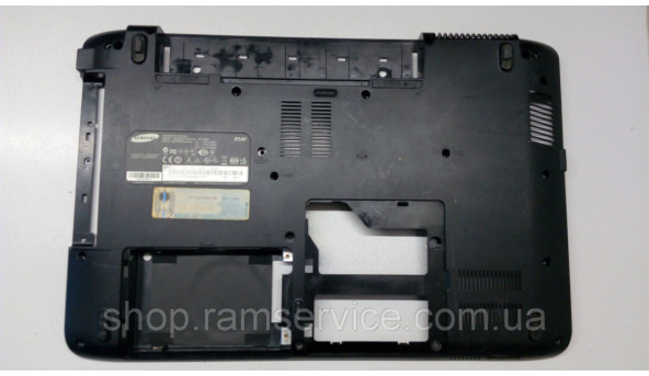 Нижня частина корпуса для ноутбука Samsung R540, NP-R540, б/в