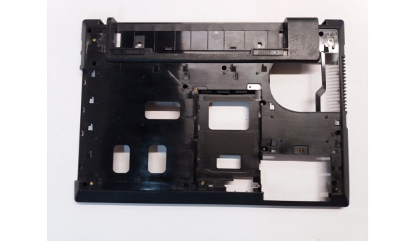 Нижня частина корпуса для ноутбука Samsung 300V, NP300V3A, BA75-03153A, Б/В, всі кріпленн цілі, подряпини, потертості.
