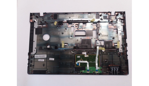 Середня частина корпуса для ноутбука Lenovo G700, G710, 17.3", 13N0-B5A0411, Б/В, всі кріплення цілі, без пошкоджень.