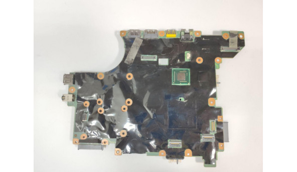 Материнська плата Lenovo T410s, 48.4fy02.031. Не вмикається. На кнопку включення не реагує. Дира вплаті (фото). Впаяний процесор Intel Core i5-520M. - 287709