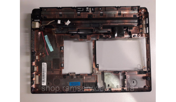 Нижня частина корпуса для ноутбука Toshiba NB 550D, б/в - 287907