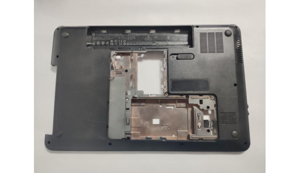 Нижня частина корпуса для ноутбука HP Pavilion g6, g6-1125sw, 15.6", 641967-001, 33R15TP003, б/в. Два кріплення мають маленькі тріщинки (фото), продається з перехідником для CD/DVD