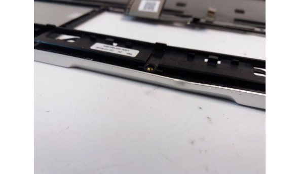 Середня частина корпуса для ноутбука Xiaomi Mi Notebook Air 13.3, 46009U0M000, 6071412, 440.09U06.0001, Б/В, клавіатура робоча, кріплення цілі, є вмятина (фото) - 290460