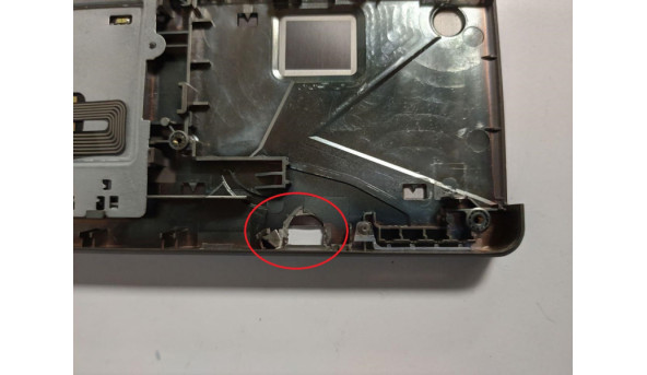 Середня частина корпуса для ноутбука HP ProBook 6475b, 14.0", 6070B0569101, 684336-001, б/в. Кріплення всі цілі, є незначне пошкодження (фото) - 291240