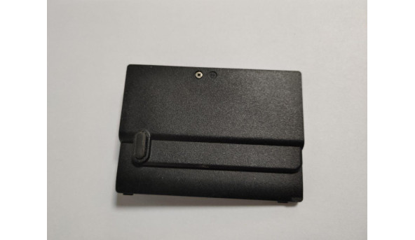 Сервісна кришка, для ноутбука Toshiba Satellite A100-003, V000924520, 6070B0091203, Б/В, В хорошому стані, без пошкодженнь. Є подряпини.