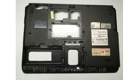 Нижня частина корпуса для ноутбука Toshiba Satellite L40-17T, б/в