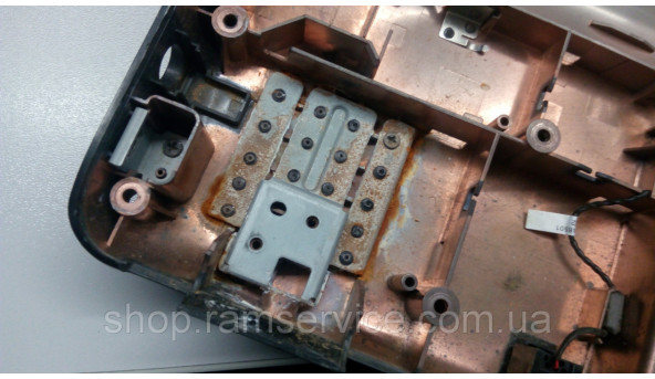 Нижняя часть корпуса для ноутбука Toshiba Satelite L350D-110, б / у - 292747
