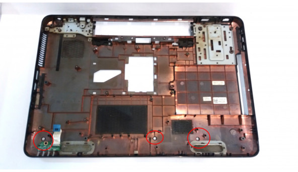 Нижня частина корпуса для ноутбука Dell Inspiron N7110, 17", 0WD05F, DA0R03YB6D2, Б/В. Зламані 3 кріплення, скол справа знизу, трішина на карт-рідері (фото).