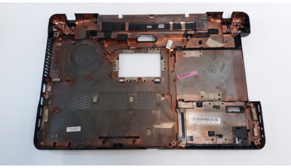 Нижня частина корпуса для ноутбука Toshiba Satellite P750, K000122140, AP0CX000260, Б/В. Кріплення всі цілі, пошкоджений роз'єм SD-карти (фото) - 293251