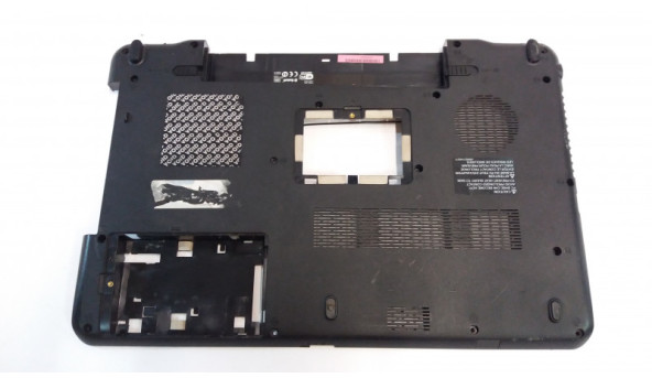 Нижня частина корпуса для ноутбука Toshiba Satellite P750, K000122140, AP0CX000260, Б/В. Кріплення всі цілі, пошкоджений роз'єм SD-карти (фото)