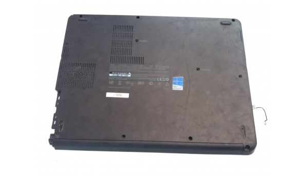 Нижня частина корпуса для ноутбука Lenovo ThinkPad S230u, AM0RP000120, Б/В, всі кріплення цілі, подряпини, потертості.