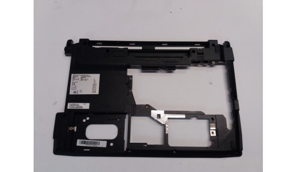Нижня частина корпуса для ноутбука FUJITSU LIFEBOOK A514, B0717701Z10, Б/В. Всі кріплення цілі, трішина на HDMI роз'ємі.