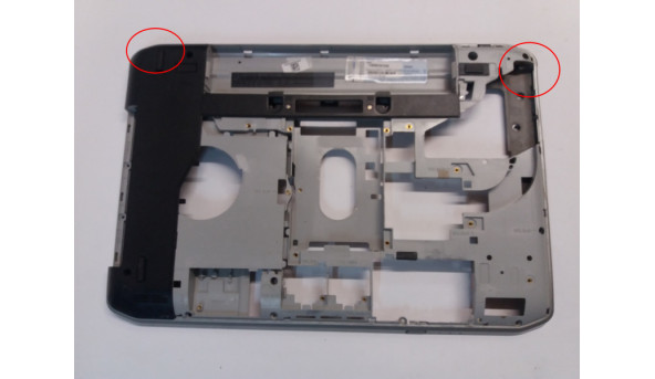 Нижня частина корпуса для ноутбука Dell Latitude E5430, 14.0", CN-0Y84J9, Б/В. Всі кріплення цілі, є пошкодження (фото).