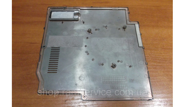 Сервисная крышка для ноутбука Clevo M760s, 6-42-m76a2-01x, б / у - 294156