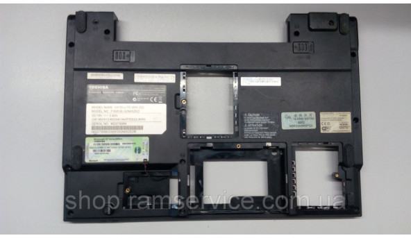 Нижня частина корпуса для ноутбука Toshiba Satellite M50-252, б/в