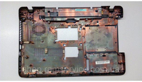 Нижня частина корпуса для ноутбука Toshiba Satellite C660D-186, б/в - 295308