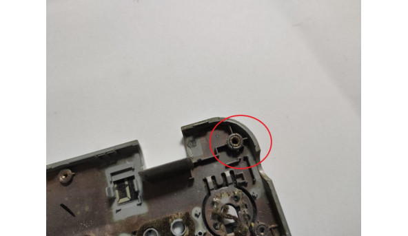 Середня частина корпуса для ноутбука Emachines E640, 15.6", AP0CA000210, б/в. Присутні потертості, та пошкоджене одне кріплення (фото). - 295882