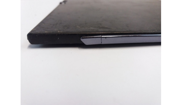Кришка матриці корпуса  для ноутбука Lenovo ThinkPad S230u, AM0RP000510, Б/В, всі кріплення цілі, трішинина на декоративній рамці, подряпини, потертості.