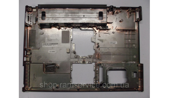 Нижня частина корпуса для ноутбука Toshiba Satellite L30-106, б/в
