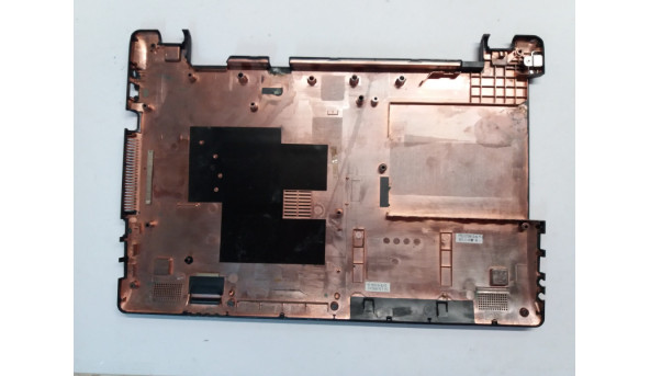 Нижня частина корпуса для ноутбука Terra Mobile 1513A, DEXP Aquilon O107, O108, O109, 6-39-W95S3-012, Б/В, всі кріплення цілі, без пошкоджень.