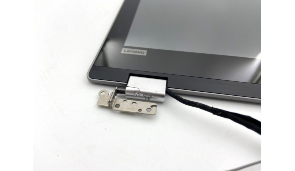 Матрица Lenovo Yoga 330 11.6" HD 1366x768 Б/В. Не тестирована, визуально целая, повреждена петля, продается без гарантии.