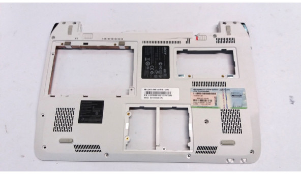 Нижня частина корпуса для ноутбука Acer Aspire One ZA3, ZYE38ZA3BATN700, Б/В, Має пошкоджене одне кріплення, трішина біля батареї.