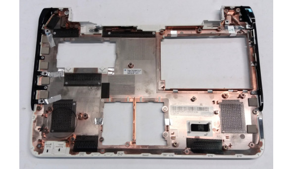 Нижня частина корпуса для ноутбука Acer Aspire One ZA3, ZYE38ZA3BATN700, Б/В, Має пошкоджене одне кріплення, трішина біля батареї. - 297014