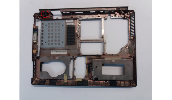 Нижня частина корпуса для ноутбука ASUS F8P, 13GNEZ1AP073-2, Б/В, пошкоджено 1 кріплення, без пошкоджень.