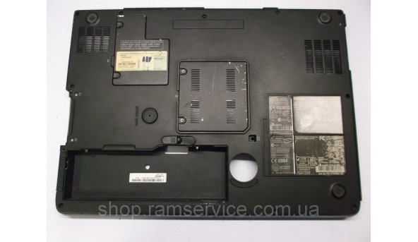 Нижняя часть корпуса для ноутбука Dell Inspiron 9300, PP05XB, б / у - 297058