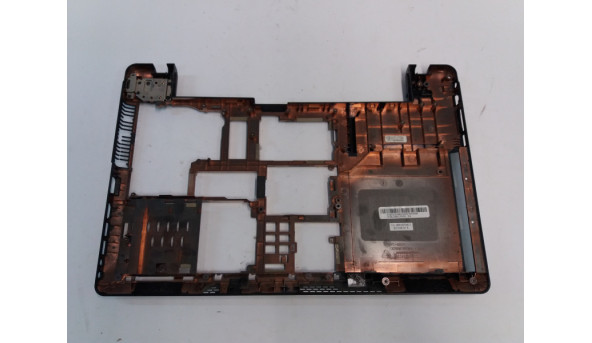 Нижня частина корпуса для ноутбука Asus A52D, K52F, 13GNXM1AP040, Б/В  Пошкоджена решітка радіатора (фото).