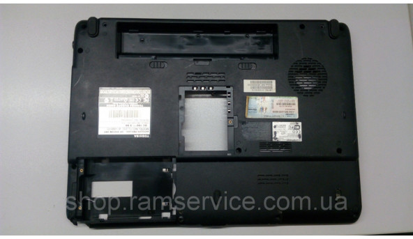 Нижня частина корпуса для ноутбука Toshiba Satellite Pro L300-1DT, б/в