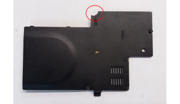 Сервісна кришка для ноутбука LENOVO THINKPAD SL400, 13GNJE1AP130, 43Y9699, Б/В. Має скол, подряпини та потертості.