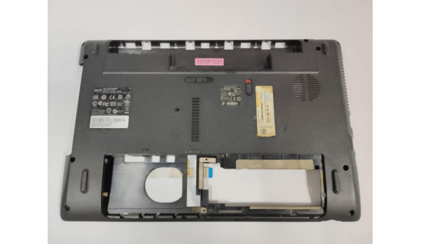Нижня частина корпуса для ноутбука Acer Aspire 5253, 5253G, P5WE6, 15.6", AP0FO000H00, Б/В. Має зламані кріплення (фото). Продається з платою USB.