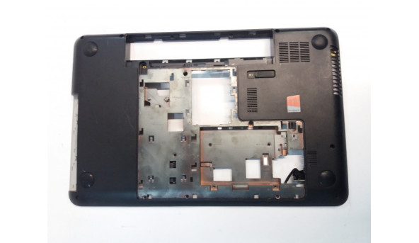 Нижня частина корпуса для ноутбука HP Pavilion 15-e, 15.6", ZYU37R65TP,  Б/В. Зламане 2 кріплення корпуса та трішина на HDMI.