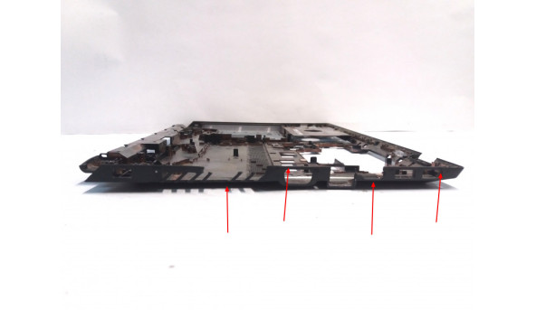 Нижня частина корпуса для ноутбука Lenovo B50, B50-70, AP14K000410, Б/В. Має пошкодження, кріплення цілі (фото)
