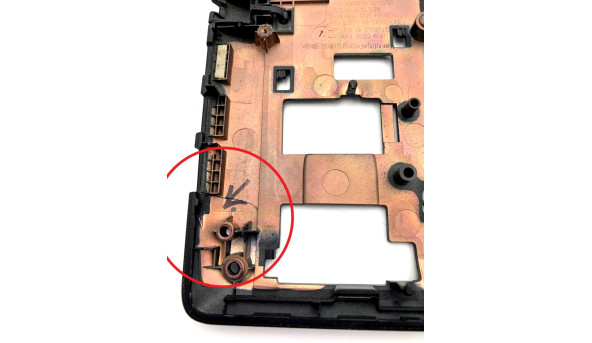 Нижня частина корпусу для ноутбука Lenovo Z50-70. AP0TH000800 Б/В - 299661