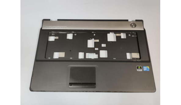 Середня частина корпуса для ноутбука Asus N71V, 17.3", 13GNX01XP20X-1, Б/В. В хорошому стані, без пошкодженнь.  По нижу злазить краска.