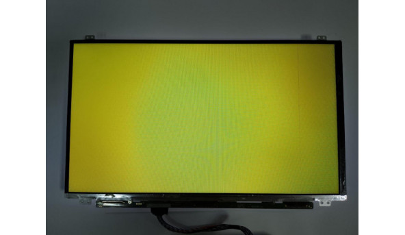 Матриця LG Display, LP156WH3 (TL)(S3), 15.6'', LCD, HD 1366x768, 40-pin, Slim, б/в. Має вертикальну полосу, помітна на всіх кольорах окрім білого - 299988