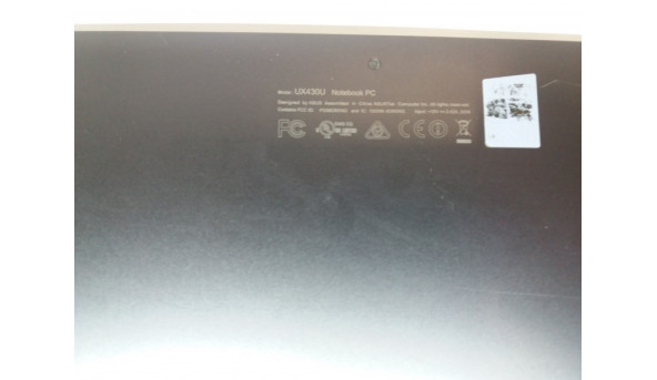 Нижня частина корпуса для ноутбука ASUS ZenBook UX430U UX430 UX430UA, zcp13nb0ec1am041117010901a01,13nb0ec1am0411, б/в.Всі кріплення цілі, подряпини та потертості. - 300074