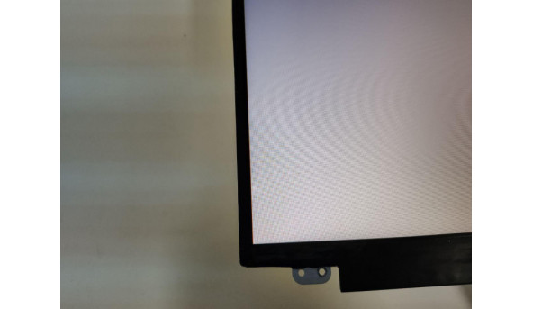 Матриця InnoLux, B156BGE-L31 Rev:C2, 15.6", 40-pin, LCD, HD 1366x768, Б/В. Є подряпини та присутні засвіти помітні на всіх кольорах - 300250