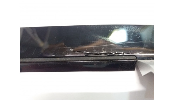 Рамка матриці корпуса для ноутбука HP Pavilion 15-n, 15-f, ZYU38U65TP003. Має трішину біля заглушок завіс. - 300318