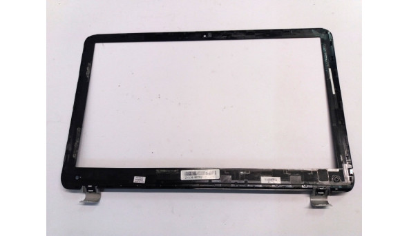 Рамка матриці корпуса для ноутбука HP Pavilion 15-n, 15-f, ZYU38U65TP003. Має трішину біля заглушок завіс. - 300318
