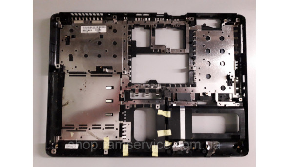 Нижняя часть корпуса для ноутбука Toshiba Satellite L40, б / у - 300936