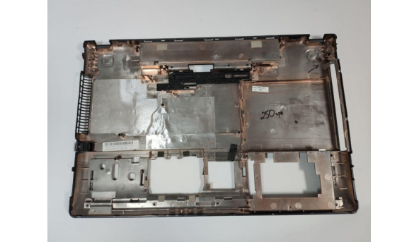 Нижня частина корпуса для ноутбука Asus N56D, 15.6", 13GNQO1AP010-1, 3CNJ8BCJN20, Б/В. Зламане одне кріплення та кріплення дисковода (фото). - 300954